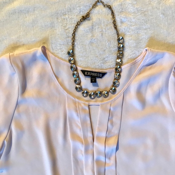 Blush Blouse with Keyhole Detail - Picture 2 of 4